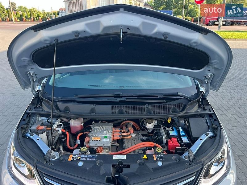 Хэтчбек Opel Ampera-e 2017 в Житомире фото 44 Хэтчбек Opel Ampera-e 2017 в Житомире