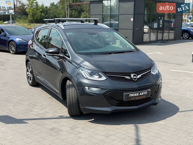 Хэтчбек Opel Ampera-e 2017 в Львове