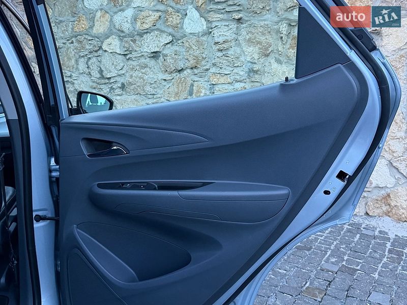 Хэтчбек Opel Ampera-e 2017 в Ровно