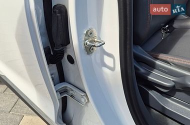 Хетчбек Opel Ampera-e 2017 в Ковелі