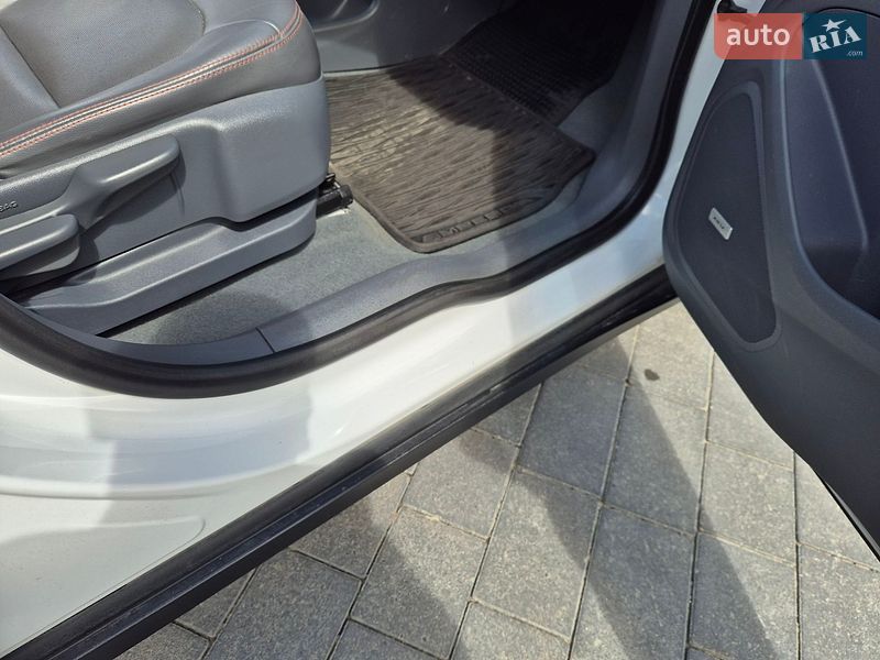 Хетчбек Opel Ampera-e 2017 в Ковелі