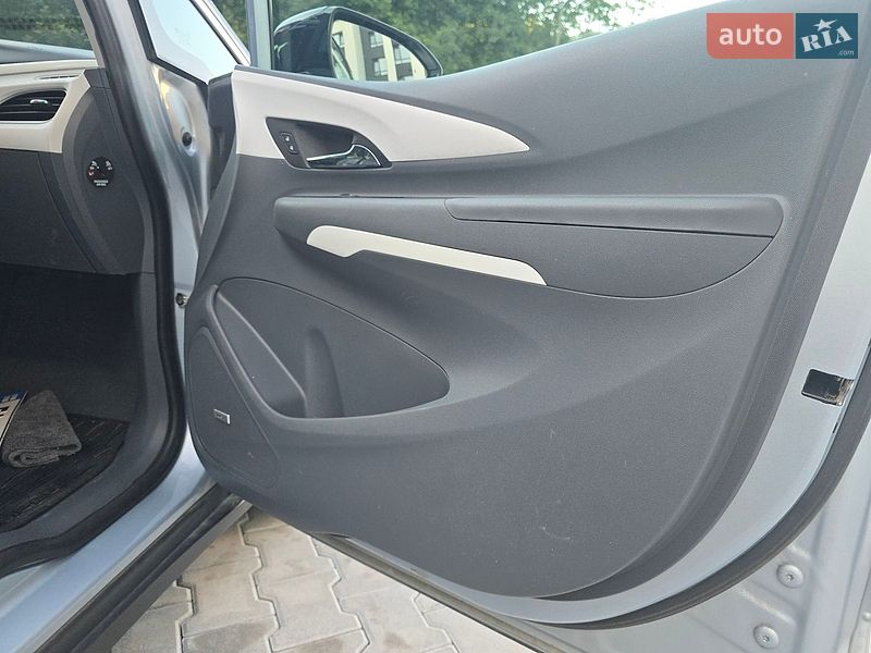 Хетчбек Opel Ampera-e 2017 в Тернополі