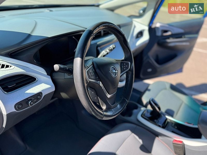Хетчбек Opel Ampera-e 2017 в Рівному