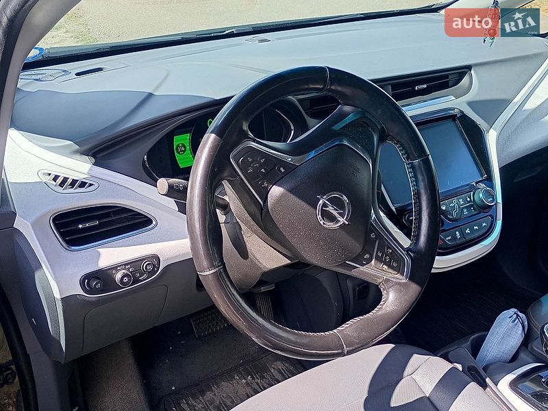 Хетчбек Opel Ampera-e 2017 в Березівці
