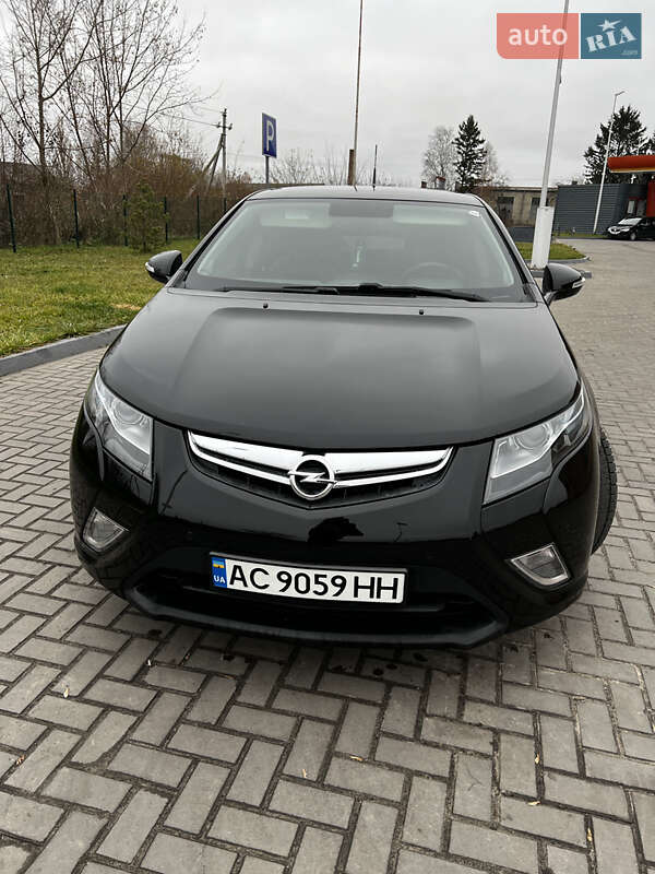 Хэтчбек Opel Ampera 2012 в Любомле