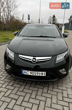 Хэтчбек Opel Ampera 2012 в 