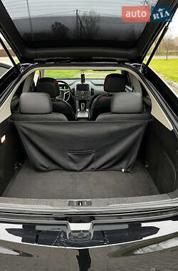 Хэтчбек Opel Ampera 2012 в 