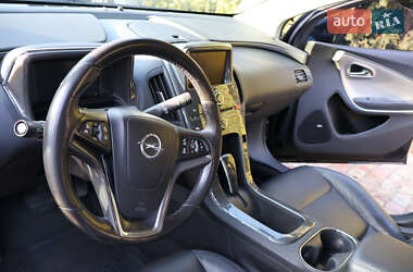 Хэтчбек Opel Ampera 2012 в 