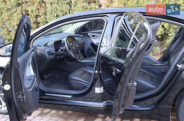 Хэтчбек Opel Ampera 2012 в 