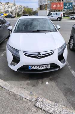 Хэтчбек Opel Ampera 2012 в 