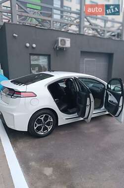 Хэтчбек Opel Ampera 2012 в 
