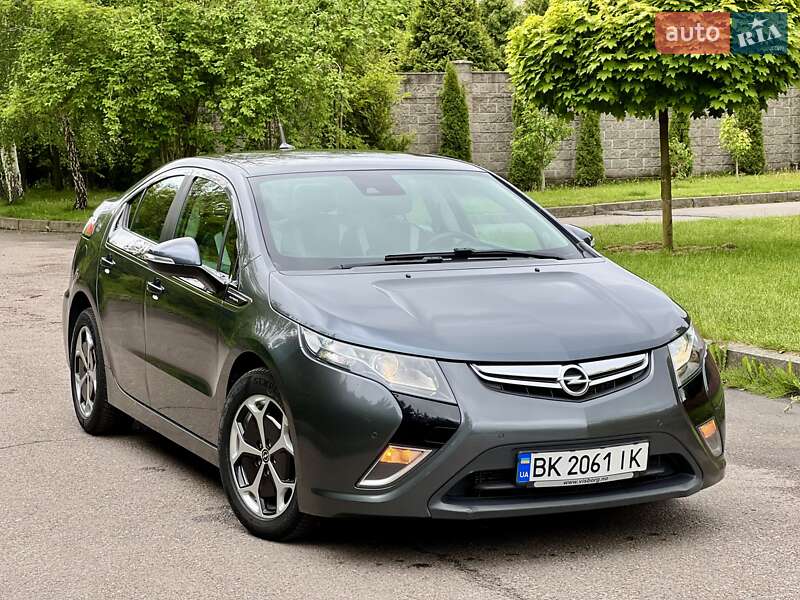 Opel Ampera 2012