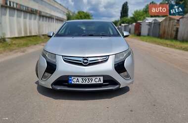 Хэтчбек Opel Ampera 2011 в 