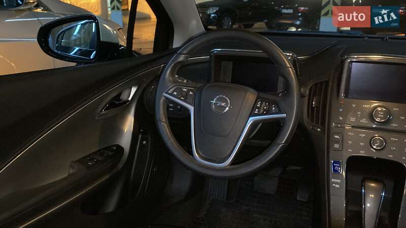 Хэтчбек Opel Ampera 2011 в Виннице