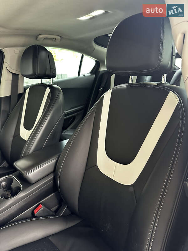Хетчбек Opel Ampera 2012 в Києві