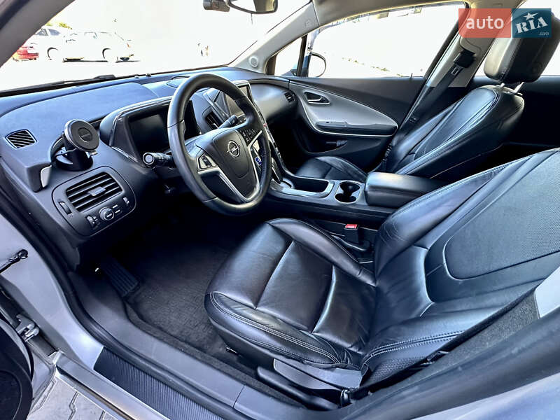 Хэтчбек Opel Ampera 2012 в Киеве фото 8 Хэтчбек Opel Ampera 2012 в Киеве