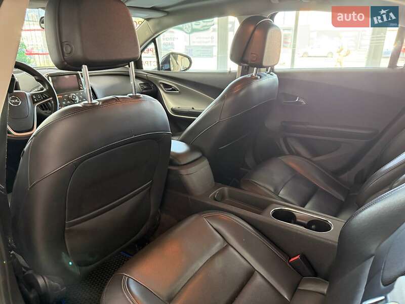 Хэтчбек Opel Ampera 2012 в Киеве