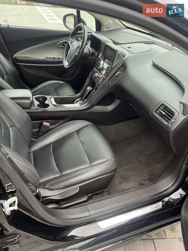 Хэтчбек Opel Ampera 2012 в Ровно