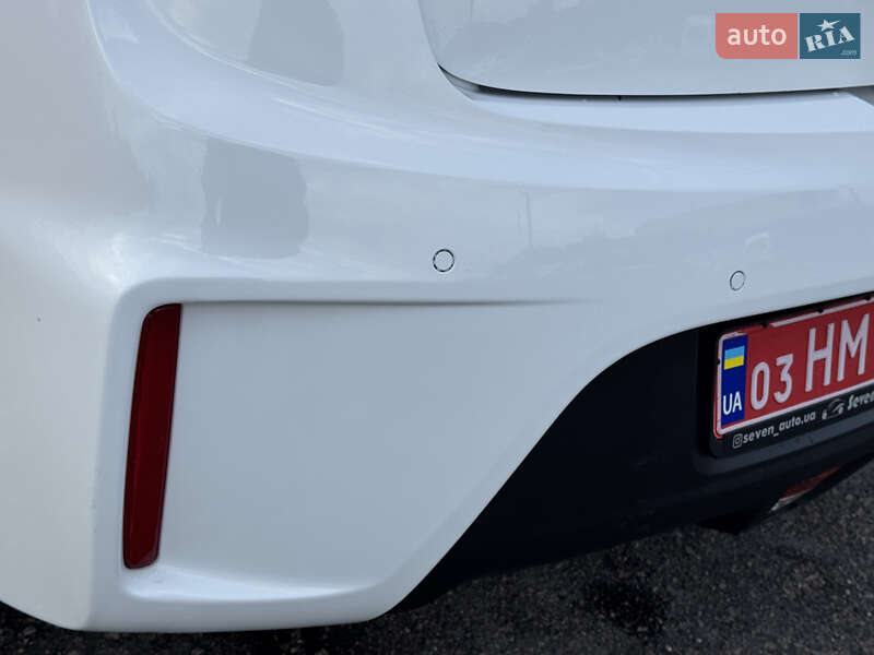 Хэтчбек Opel Ampera 2012 в Белой Церкви