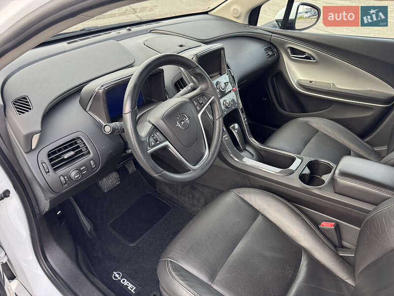 Хэтчбек Opel Ampera 2012 в Белой Церкви