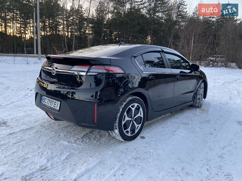 Хэтчбек Opel Ampera 2011 в Яворове