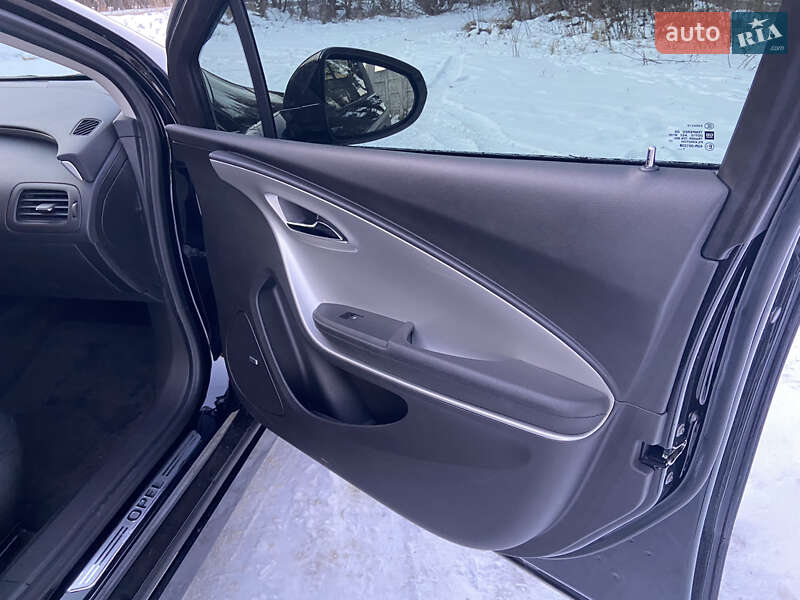 Хэтчбек Opel Ampera 2011 в Яворове