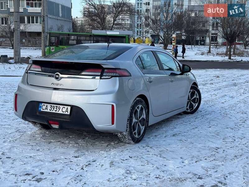 Хэтчбек Opel Ampera 2011 в Черкассах