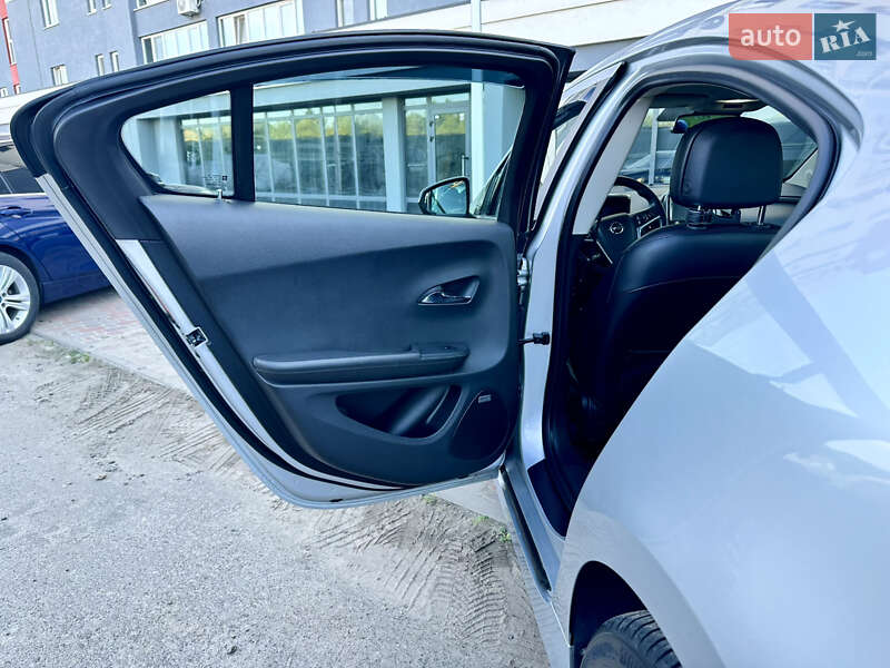Хэтчбек Opel Ampera 2012 в Киеве фото 20 Хэтчбек Opel Ampera 2012 в Киеве
