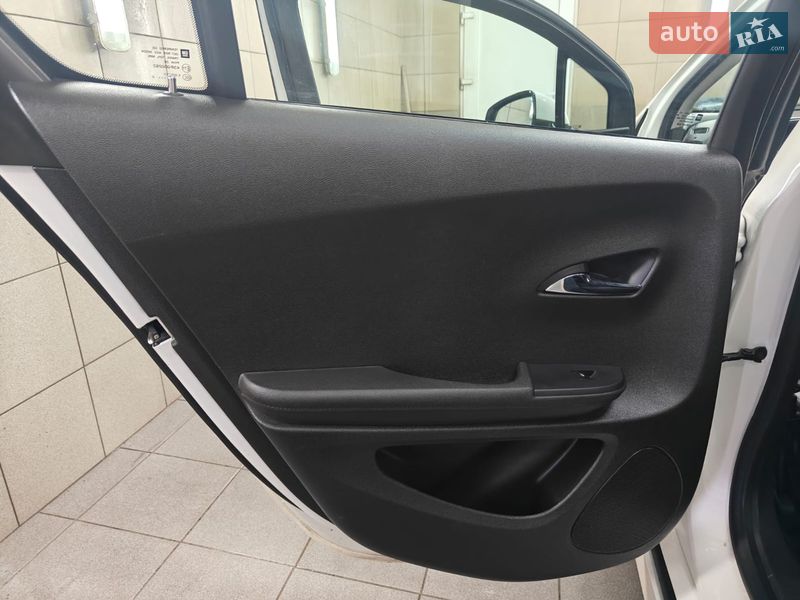 Хэтчбек Opel Ampera 2012 в Монастырище