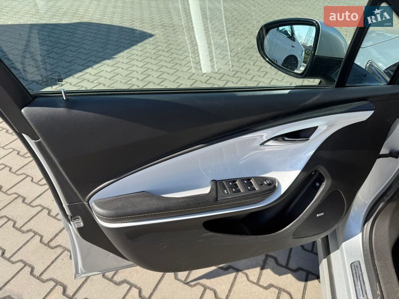 Хэтчбек Opel Ampera 2011 в Черкассах