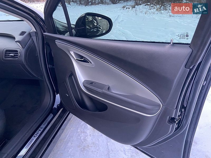 Хэтчбек Opel Ampera 2011 в Яворове