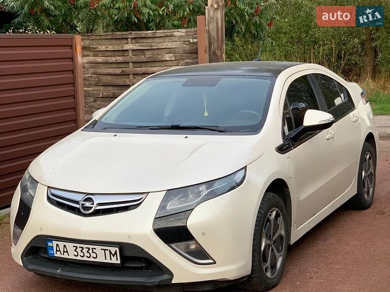 Хетчбек Opel Ampera 2012 в Києві