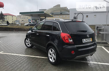 Позашляховик / Кросовер Opel Antara 2012 в 