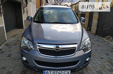 Позашляховик / Кросовер Opel Antara 2011 в 