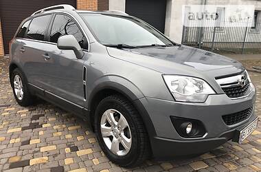 Позашляховик / Кросовер Opel Antara 2013 в 