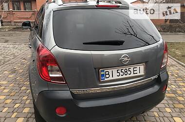 Позашляховик / Кросовер Opel Antara 2013 в 