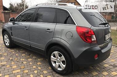 Позашляховик / Кросовер Opel Antara 2013 в 