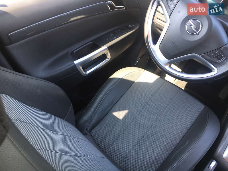 Внедорожник / Кроссовер Opel Antara 2010 в Снятине