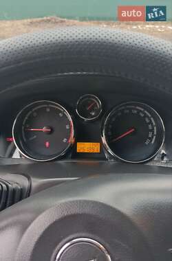 Внедорожник / Кроссовер Opel Antara 2009 в 