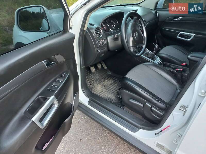 Внедорожник / Кроссовер Opel Antara 2013 в Тараще