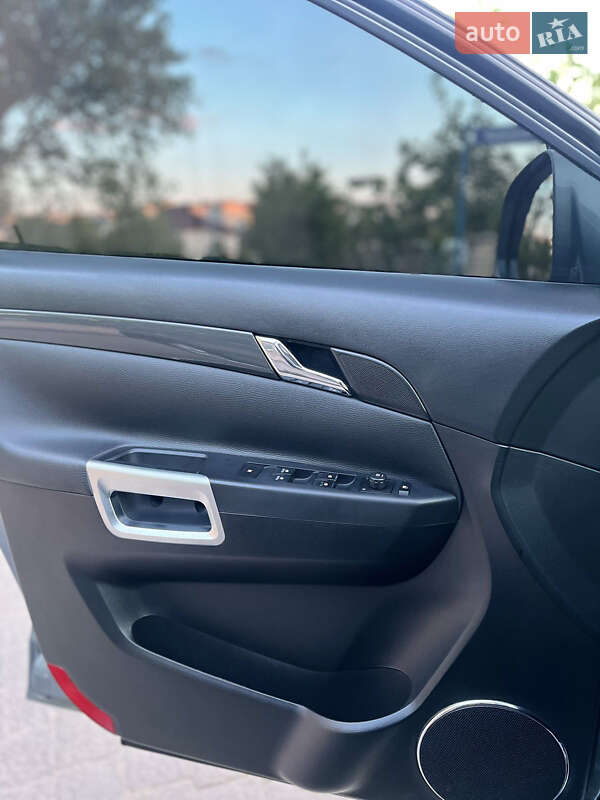 Позашляховик / Кросовер Opel Antara 2012 в Івано-Франківську