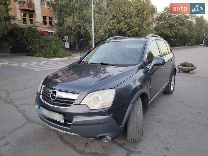 Внедорожник / Кроссовер Opel Antara 2006 в Новомосковске