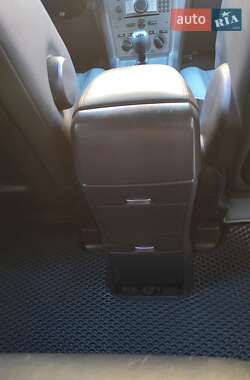 Внедорожник / Кроссовер Opel Antara 2006 в 