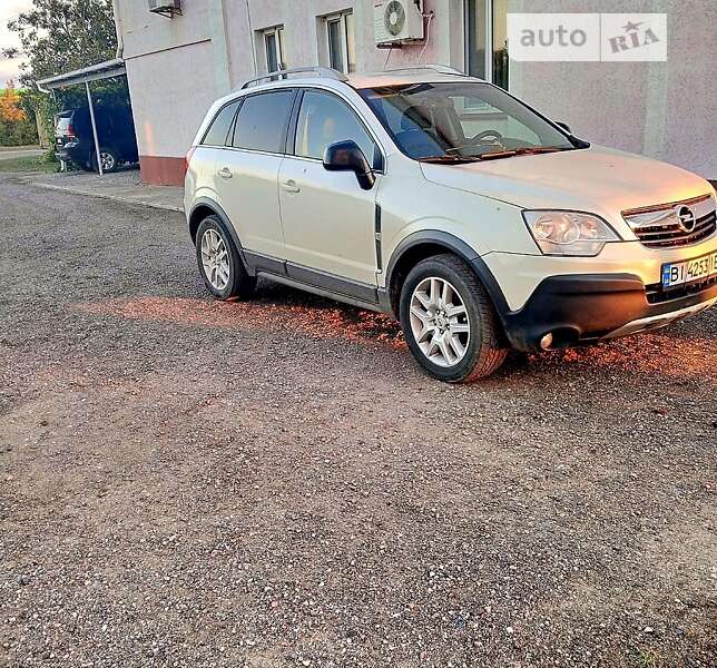 Позашляховик / Кросовер Opel Antara 2010 в Гадячі