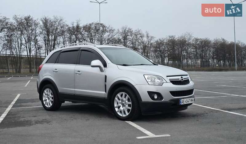 Позашляховик / Кросовер Opel Antara 2012 в 