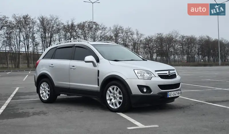 Позашляховик / Кросовер Opel Antara 2012 в 