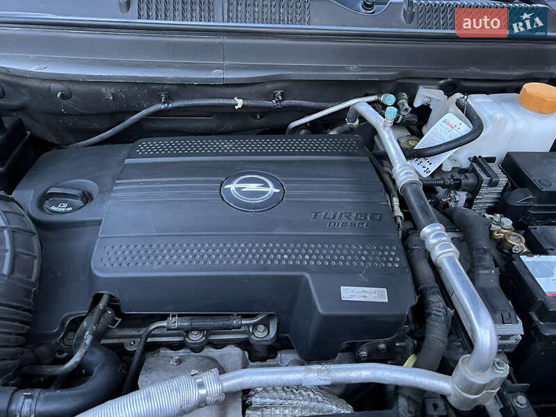 Внедорожник / Кроссовер Opel Antara 2012 в Редковцах