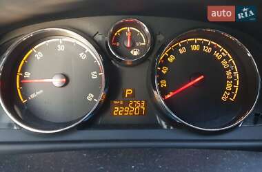 Внедорожник / Кроссовер Opel Antara 2011 в 