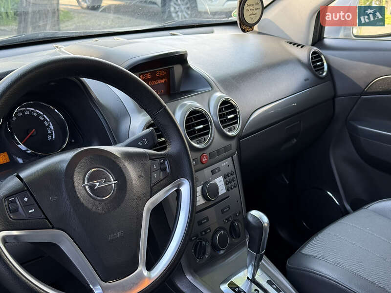 Позашляховик / Кросовер Opel Antara 2006 в Миколаєві
