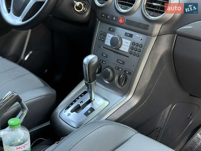 Позашляховик / Кросовер Opel Antara 2006 в Миколаєві